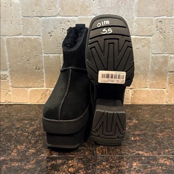 NWT UGG Black Mini New Heights 3” Platform Suede Boots Chunky Block Heel $200 - Picture 8 of 9